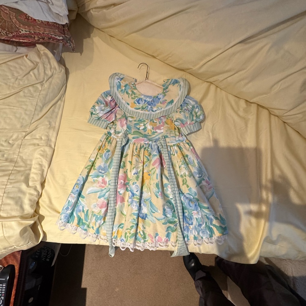 Floral Pastel Dress with Ruffled Collar